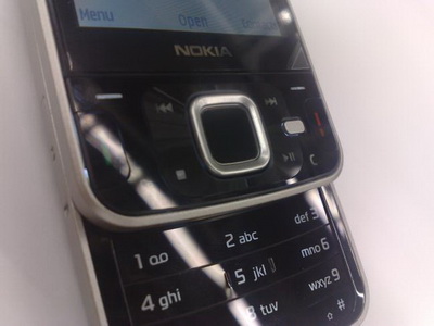 Первые настоящие фото Nokia N96 (3 фото)