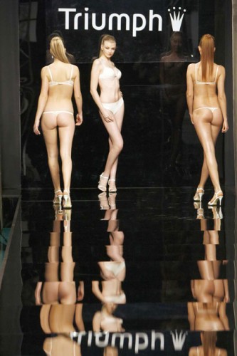 Коллекция женского белья Triumph на Неделе высокой моды в Бейруте