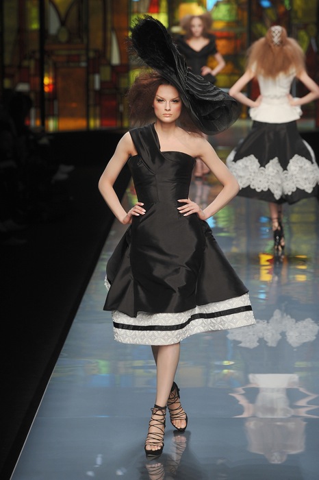 Haute Couture -   / 2009 