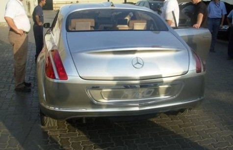 Mercedes Benz F700