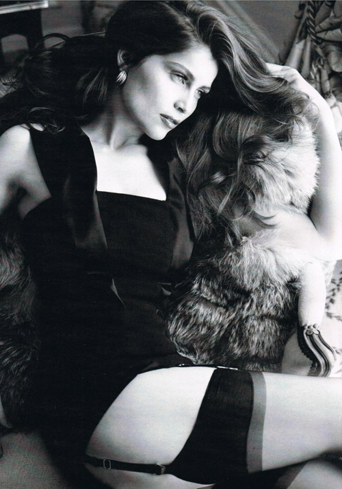   (Laetitia Casta)