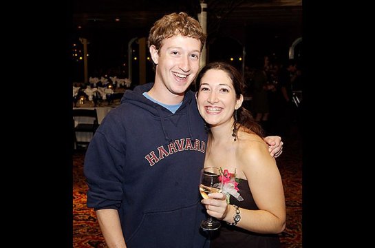 Марк Цукерберг - основатель соцсети  Facebook - признан человеком года