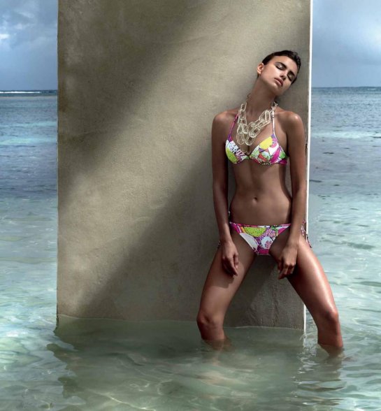 Ирина Шейк в рекламе купальников 